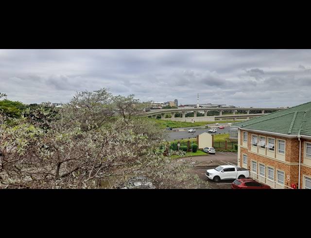 265M² OFFICE TO LET IN MOUNT EDGECOMBE COUNTRY CLUB ESTATE